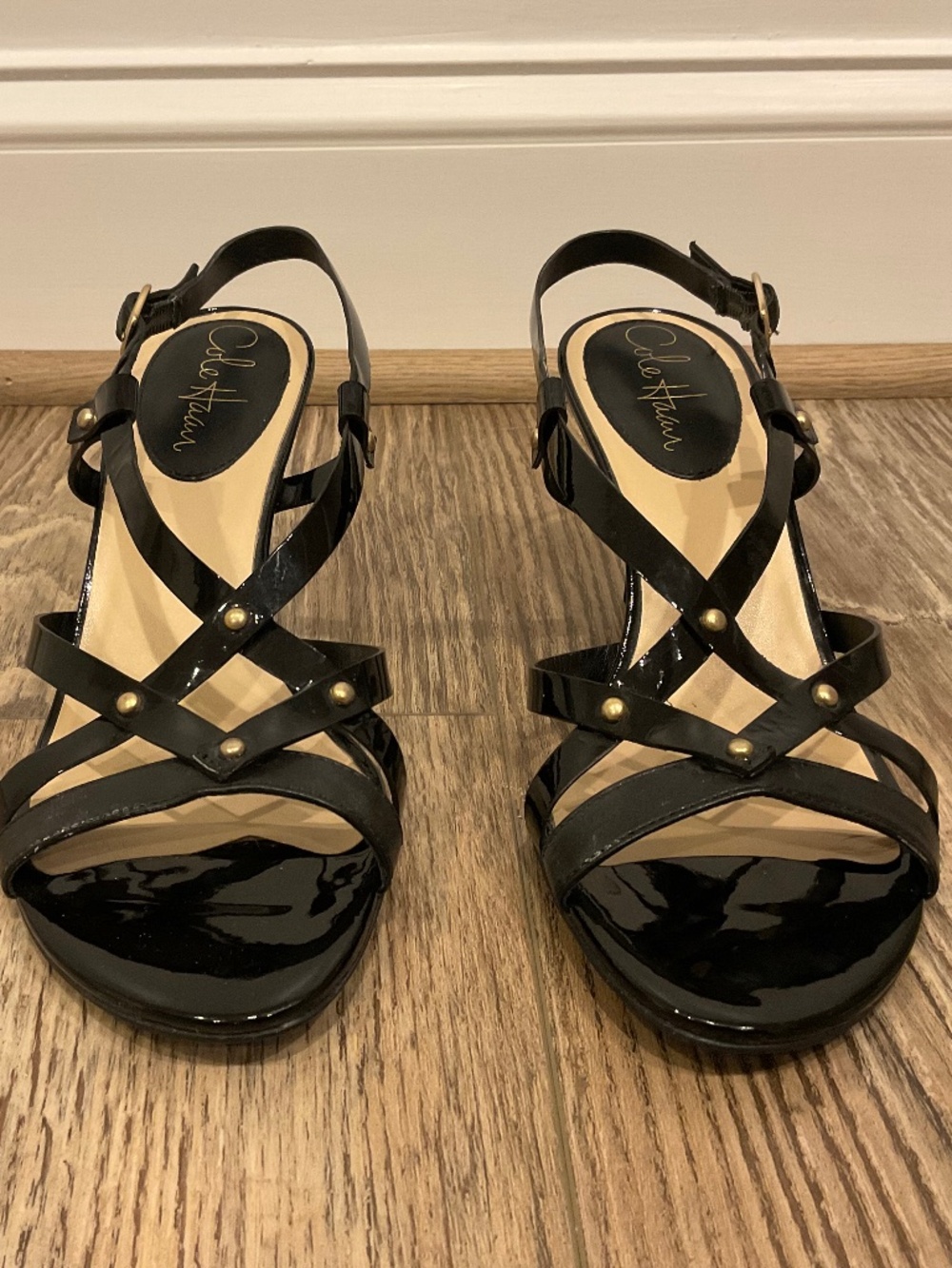 Cole Haan Strappy black patent leather heels.  Women’s size 7 - VGC - Picture 3 of 10